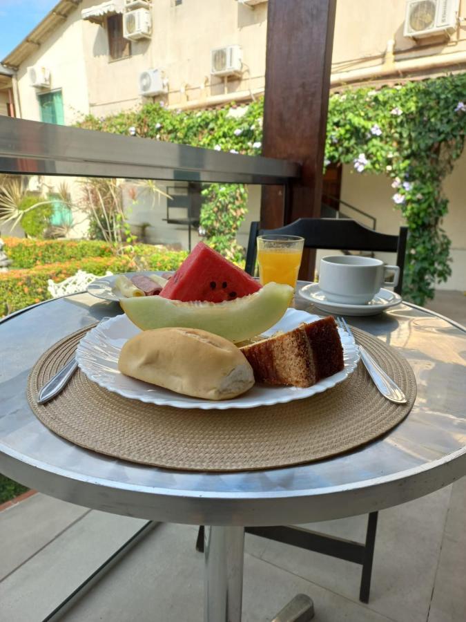 Mindu Park Hotel มาเนาส์ ภายนอก รูปภาพ