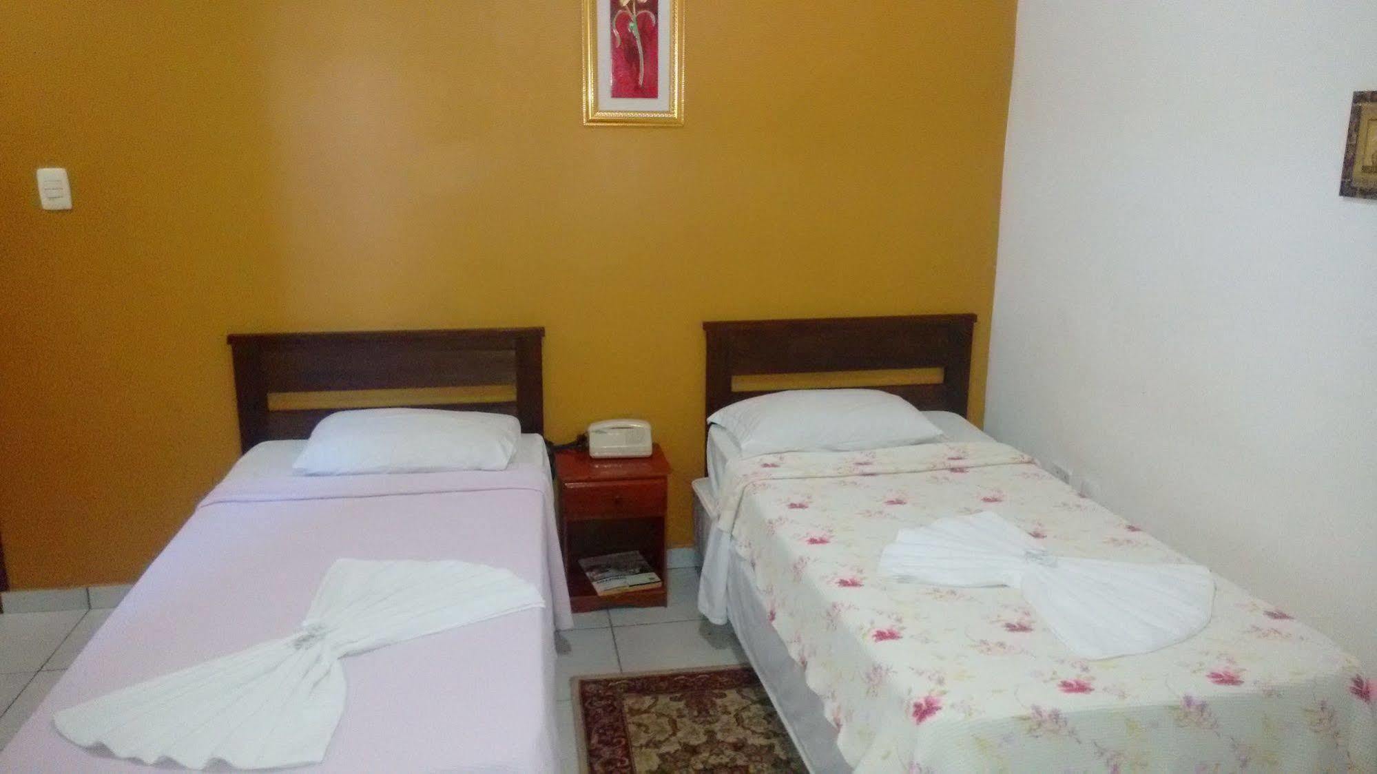 Mindu Park Hotel มาเนาส์ ภายนอก รูปภาพ